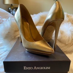 Enzo Angiolini Bronze Size 7 Pumps.